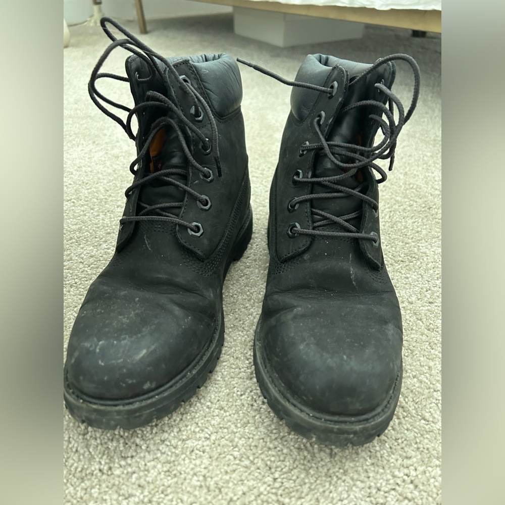 Timberland Boots - Size 8 - Black